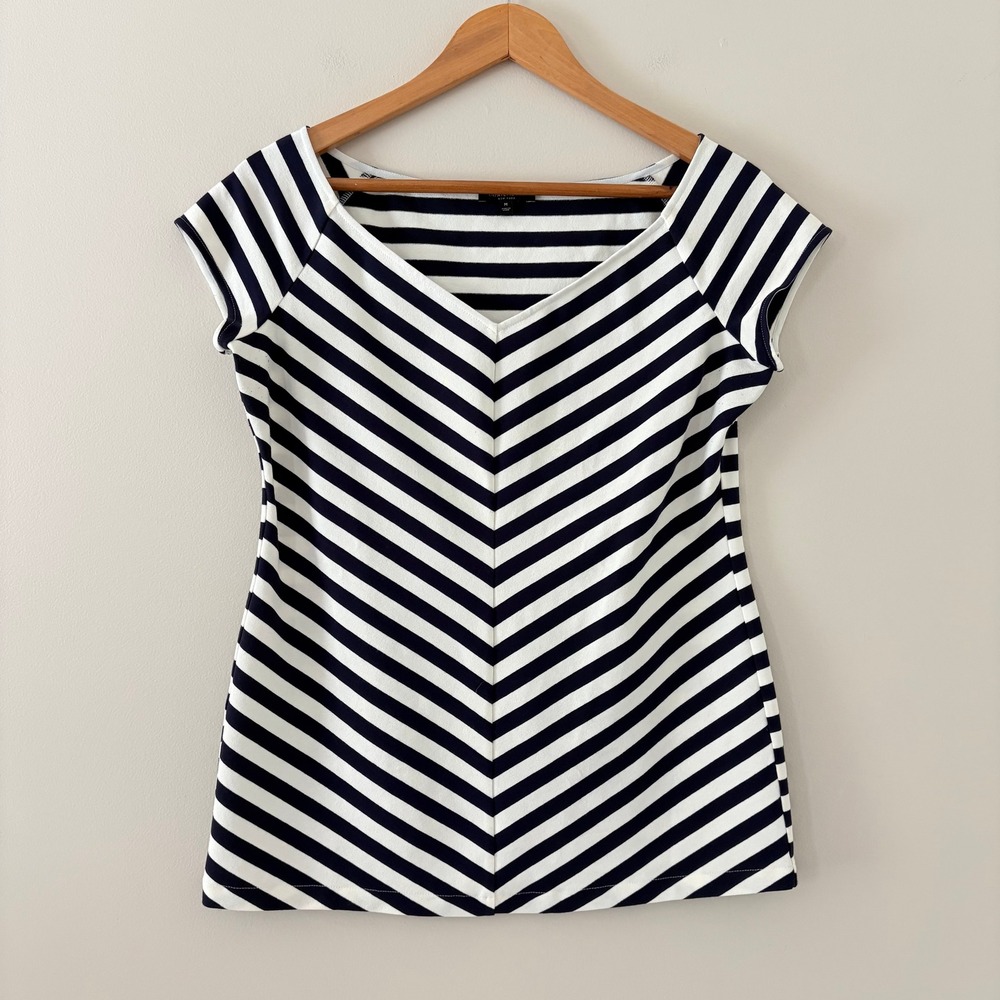 Lafayette 148 Top Reese Bedford Stripe M Navy White Chevron Cap Sleeve V-Neck